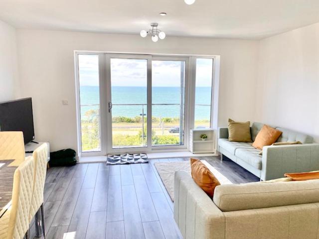 Lovely New 2 Bedroom Condo With Stunning Seaviews Penmaenmawr Ngoại thất bức ảnh